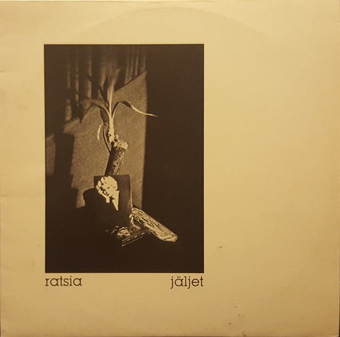 Front cover of Ratsia – Jäljet, Johanna, Finland, 1982